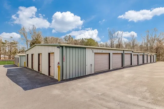 outdoor self storage units