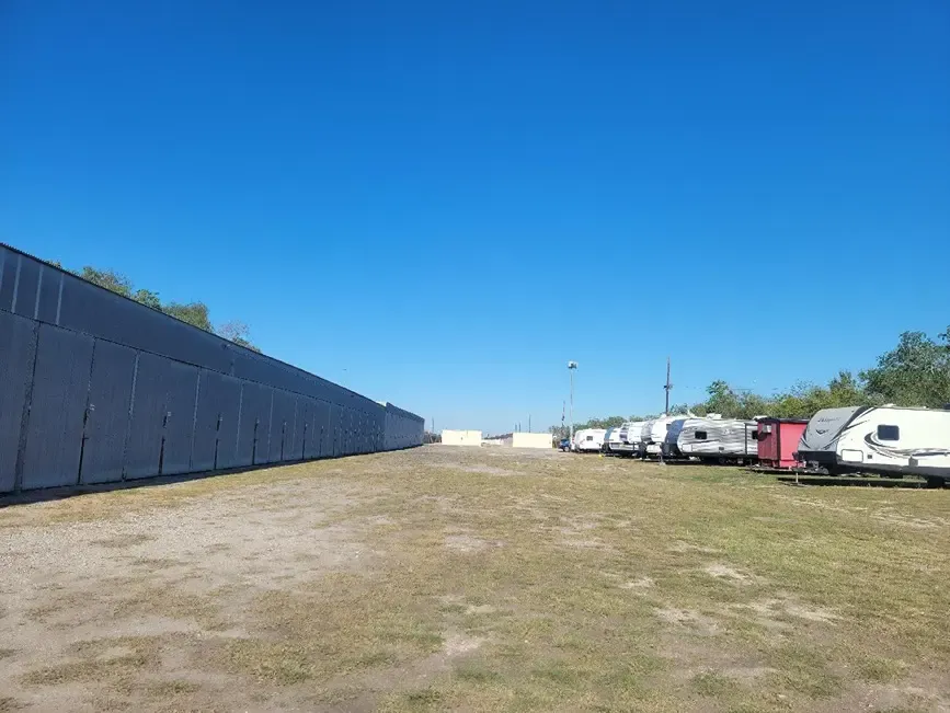 Right Move Storage-Memorial Blvd RV storage