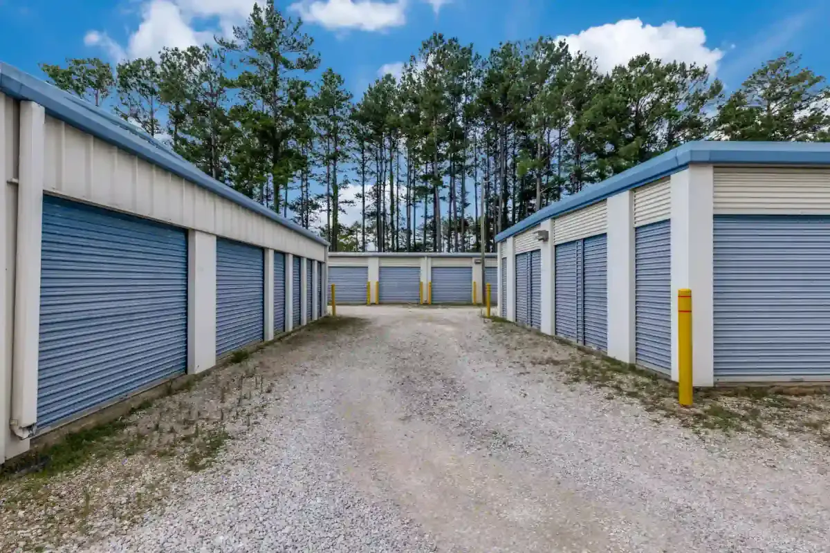 outdoor self storage units