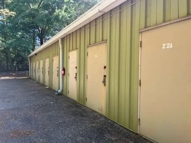 outdoor self storage units