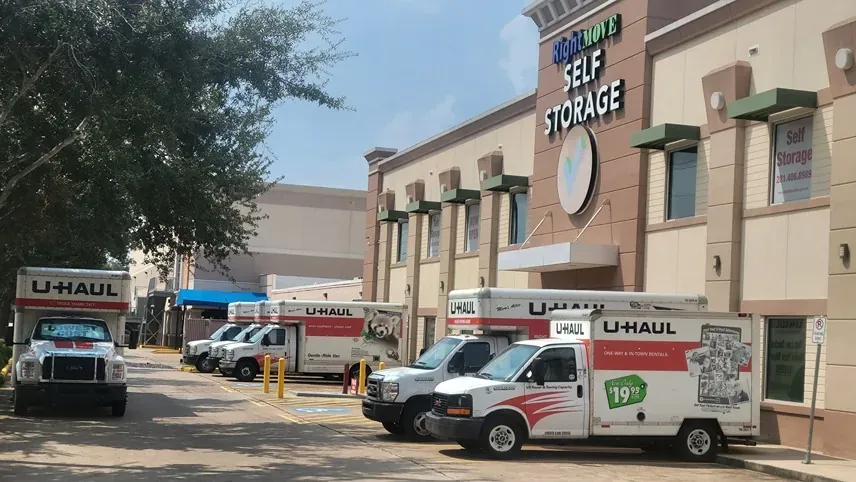 Right Move Storage - Royal Oaks U-Haul dealer with moving trucks available