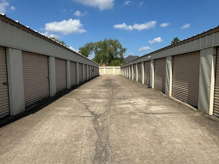 Stor-It-4 Less rows of storage