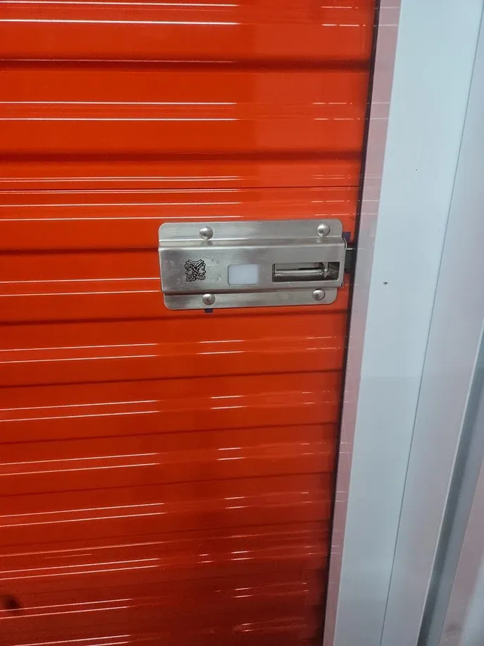 Texan Storage covered loading dock