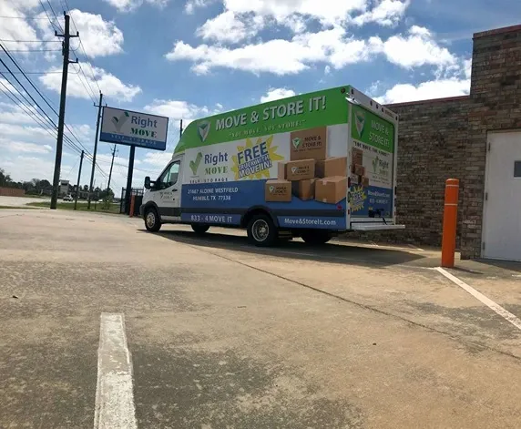 rental truck for storage facility