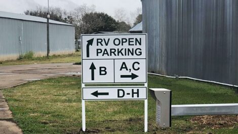 rv open parking signage