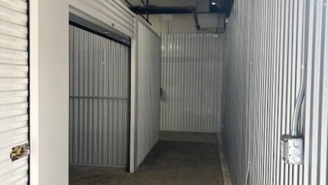 Right Move Storage - Alvin indoor storage