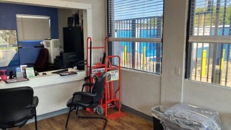 Right Move Storage - Ft. Worth Northwest the office area