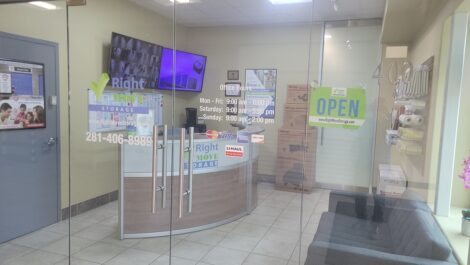 Right Move Storage - Royal Oaks office area