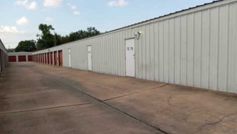 Happy Self Storage drive up storage